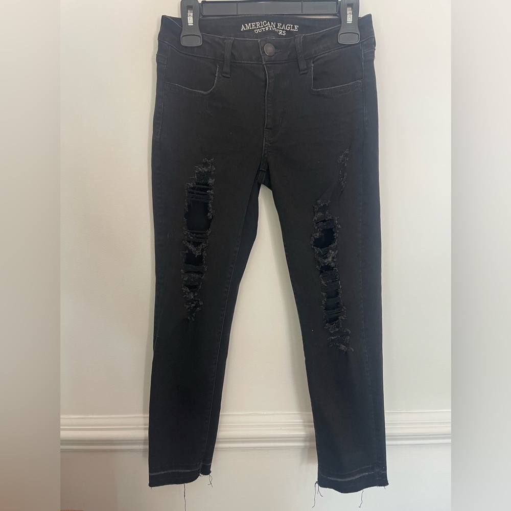 American Eagle Super Super Stretch Jegging Crop Black Jeans 8 Distressed
